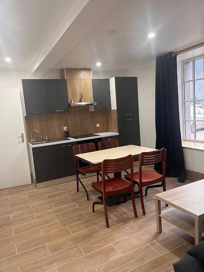 Gîte pour 4 personnes, avec Terrasse et Vue dans Lods
