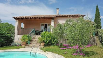 Cottage pour 4 personnes, avec terrasse ainsi que jardin et piscine à Saint-Laurent-de-Carnols