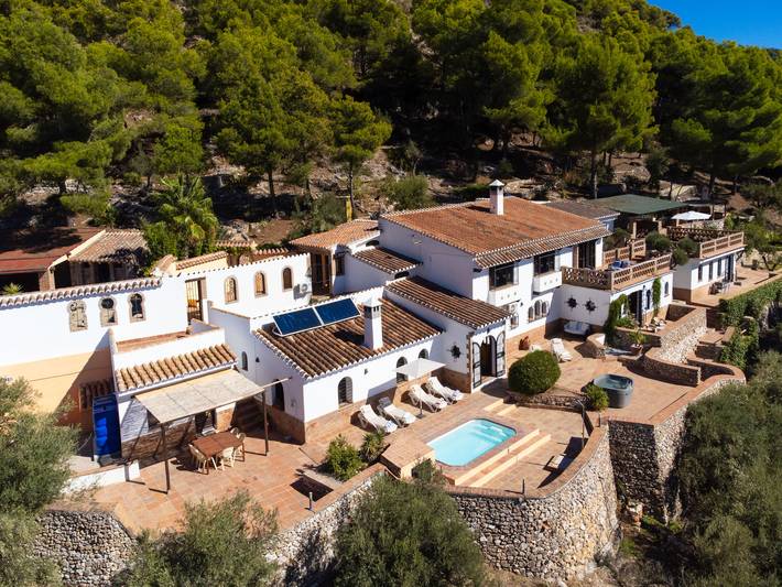 Casa rural para 8 personas, con terraza y jardín en Sierra de Tejeda Almijara y Alhama