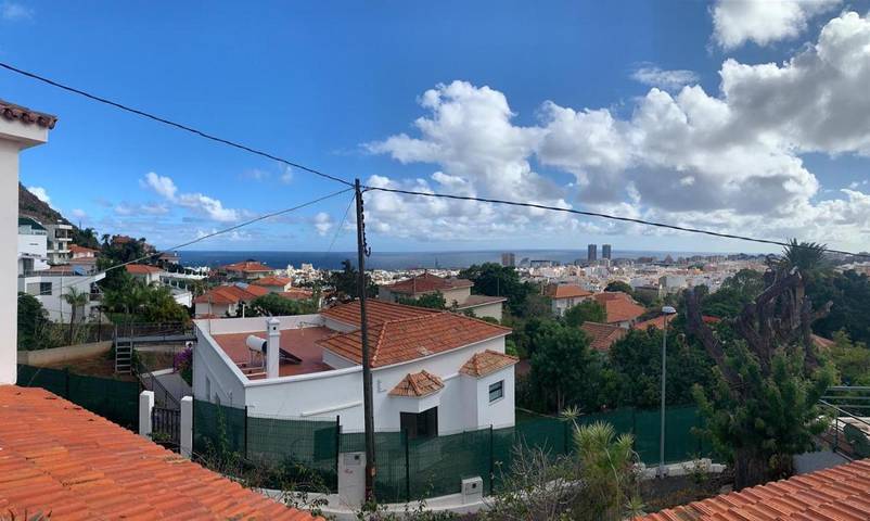 Appartement de vacances pour 2 personnes, avec vue ainsi que jardin et balcon