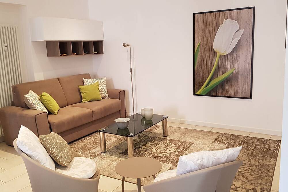 Ganze Wohnung, Verona Stadt: Modernes Apartment nahe dem historischen Zentrum mit Garage in Verona, Verona Provinz