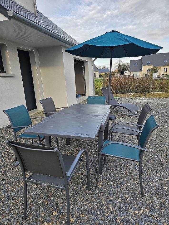 Gîte pour 6 personnes, avec terrasse et jardin à Montmartin-sur-Mer