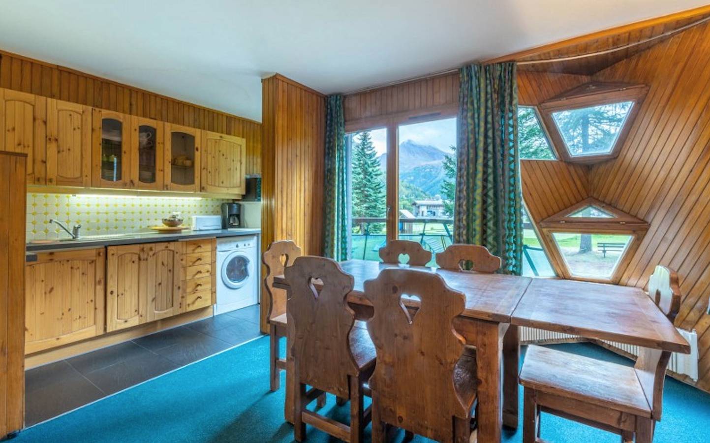Appartamento intero, Appartamento 'Sur Les Pistes - 8 Pers' con vista montagne, balconi e Wi-Fi in Val-d'Isère, Parco Nazionale della Vanoise