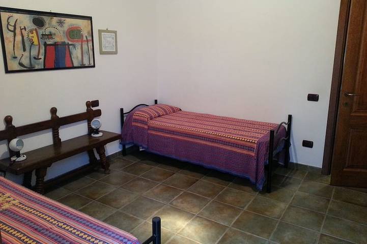 Villa Gilda, Indipendent house, swimming pool and big garden private in Pula Cagliari, Pula e dintorni