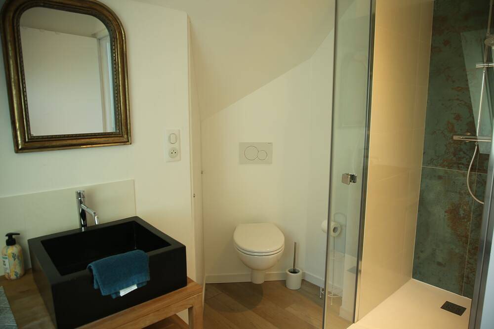 Entire apartment, La Dunette, a southern balcony facing the sea in Réville, Cherbourg region