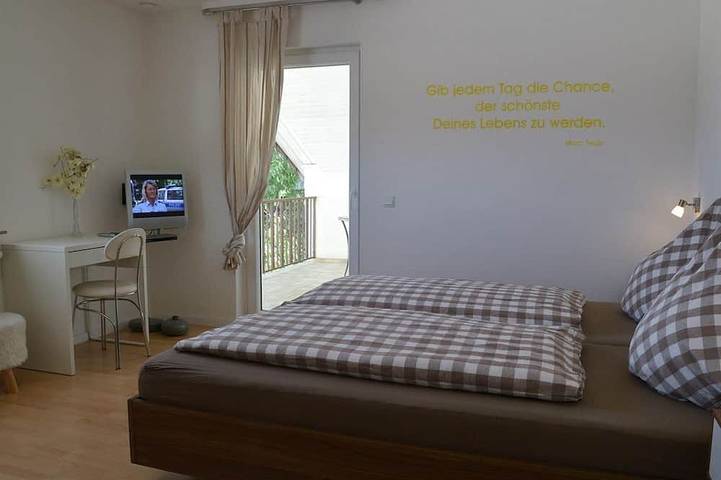 Ferienhaus für 6 Personen, mit Sauna und Balkon sowie Garten, mit Haustier in Pirmasens - 2