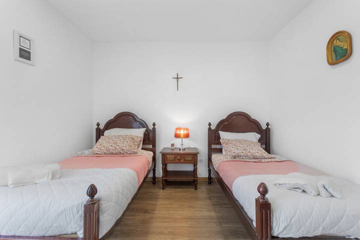 Gîte pour 2 personnes, avec jardin et bassin pour enfant dans Ourém - 2