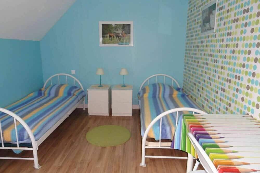 Gerenoveerd herenhuis, helder, met tuin - Goedgekeurd Cottage Frankrijk in Sainte-Croix-du-Bocage, Vire und omgeving