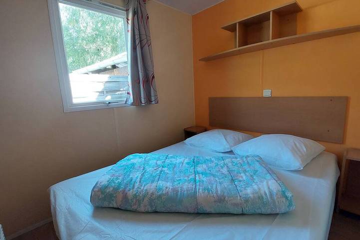 Mobil home pour 4 personnes à Saint-Laurent-en-Beaumont - 3