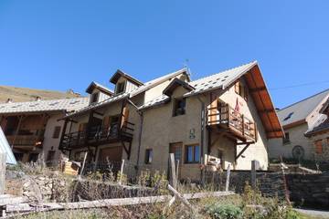 Gîte pour 5 personnes, avec terrasse, animaux acceptés dans Hautes-Alpe