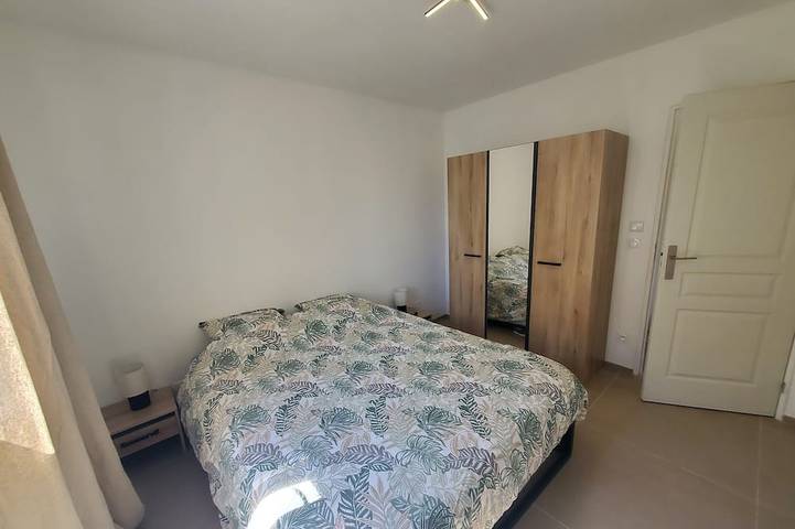 Location de vacances pour 4 personnes, avec terrasse et jardin à Le Muy - 3