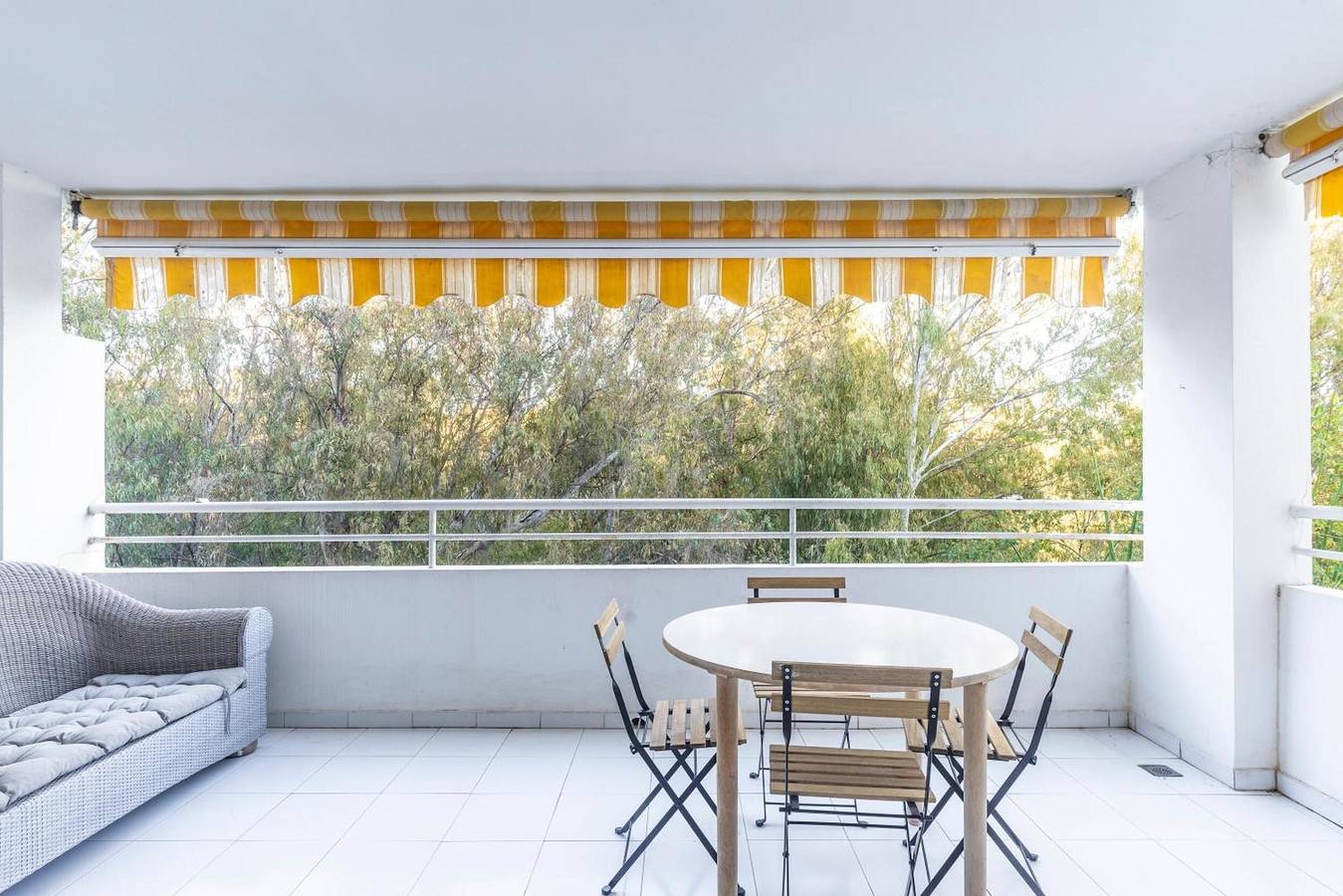 Entire apartment, Nordic Royal Club Apartment with Sea Views, Shared Pool and Air Conditioning in Vista Azur, Estepona