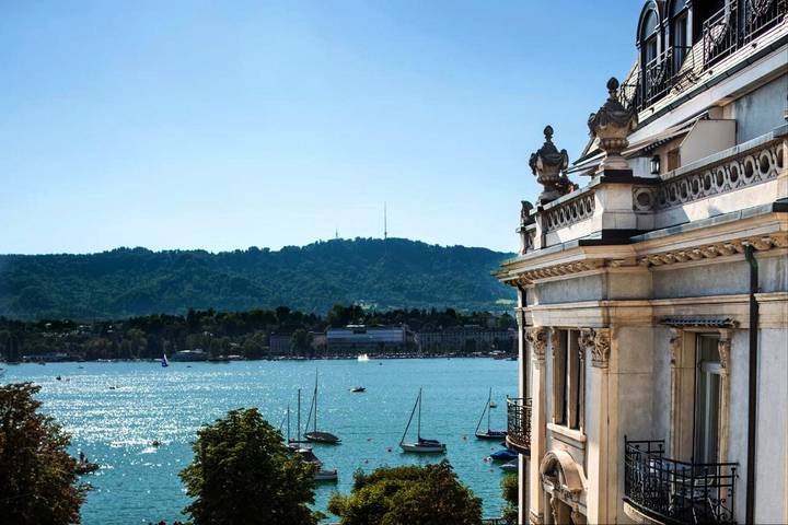 Hotel für 4 Personen, mit Balkon und Terrasse sowie Seeblick und Ausblick in Zürich - 3