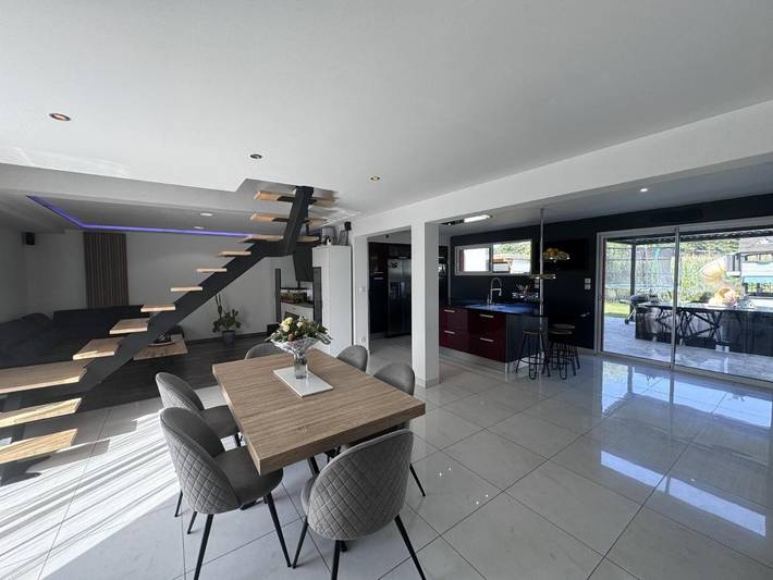 Location de vacances pour 14 personnes, avec terrasse et jardin à Saint-Mars-d'Outillé - 2