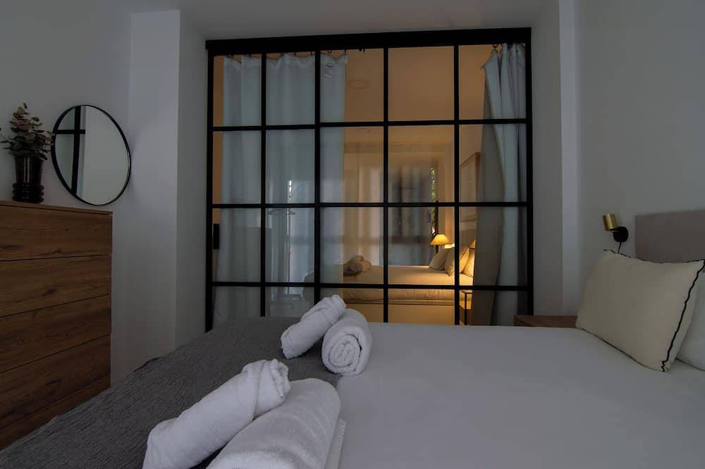 Entire apartment, Family Friendly Apartment in Quiet Neighborhood - 20 Min from Valencia Center in Valencia, Costa de Valencia
