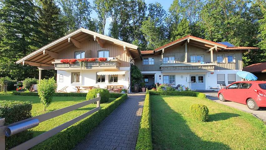 Ferienwohnung für 4 Personen, mit Garten in Übersee