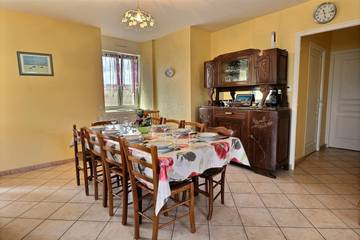 Gîte pour 8 Personnes dans Bazouges-la-Pérouse, Fougères-Vitré, Photo 4