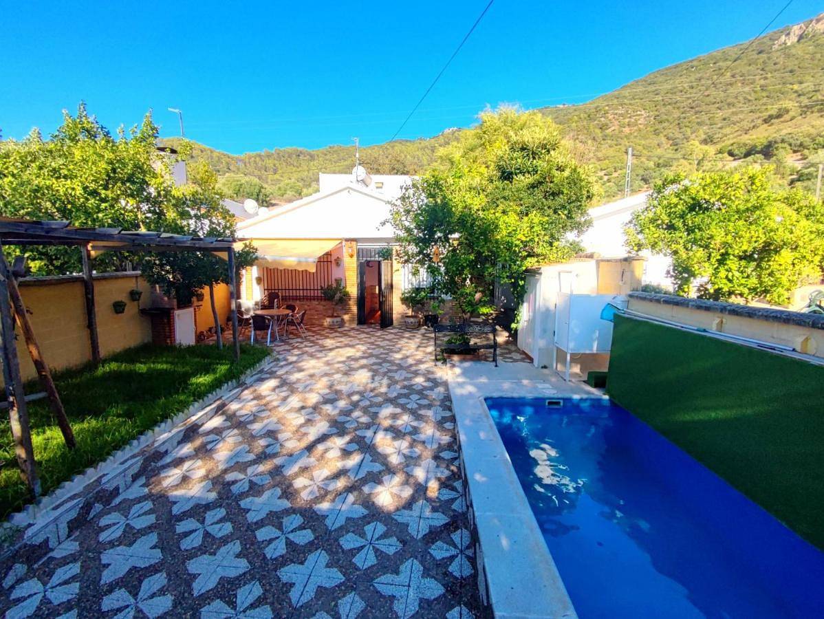 Four-Bedroom House in El Bosque, Pueblos Blancos
