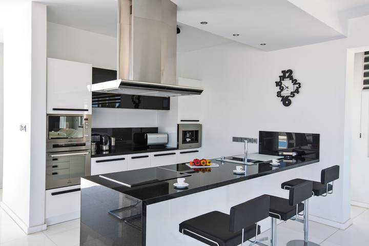 Villa für 6 Personen, mit Ausblick und Garten sowie Meerblick und Balkon auf Zypern - 3