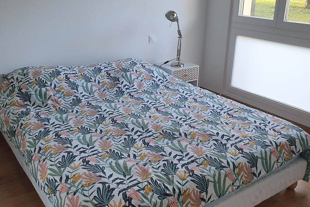 Appartement entier, L'Obernoi, located in a private residence not far from the city center in Obernai, Région de Sélestat-Erstein