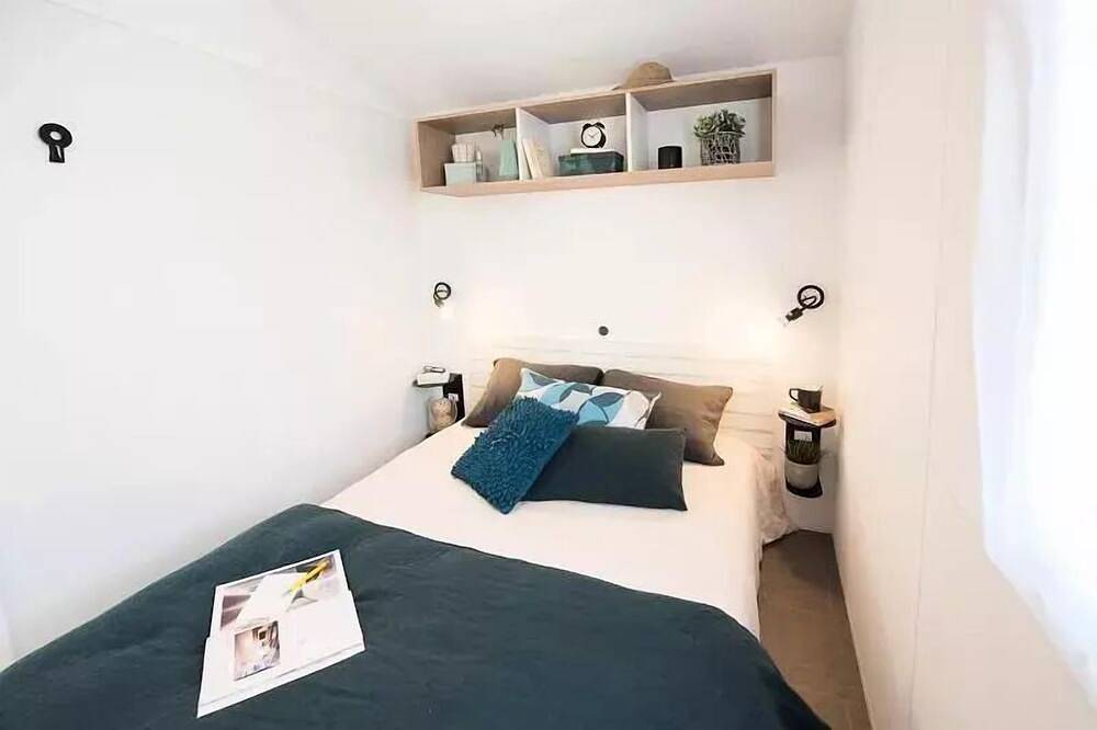 Mobil-home Nirvana 5 Pièces 8 Personnes + Tv in Jard-sur-Mer, Vendée
