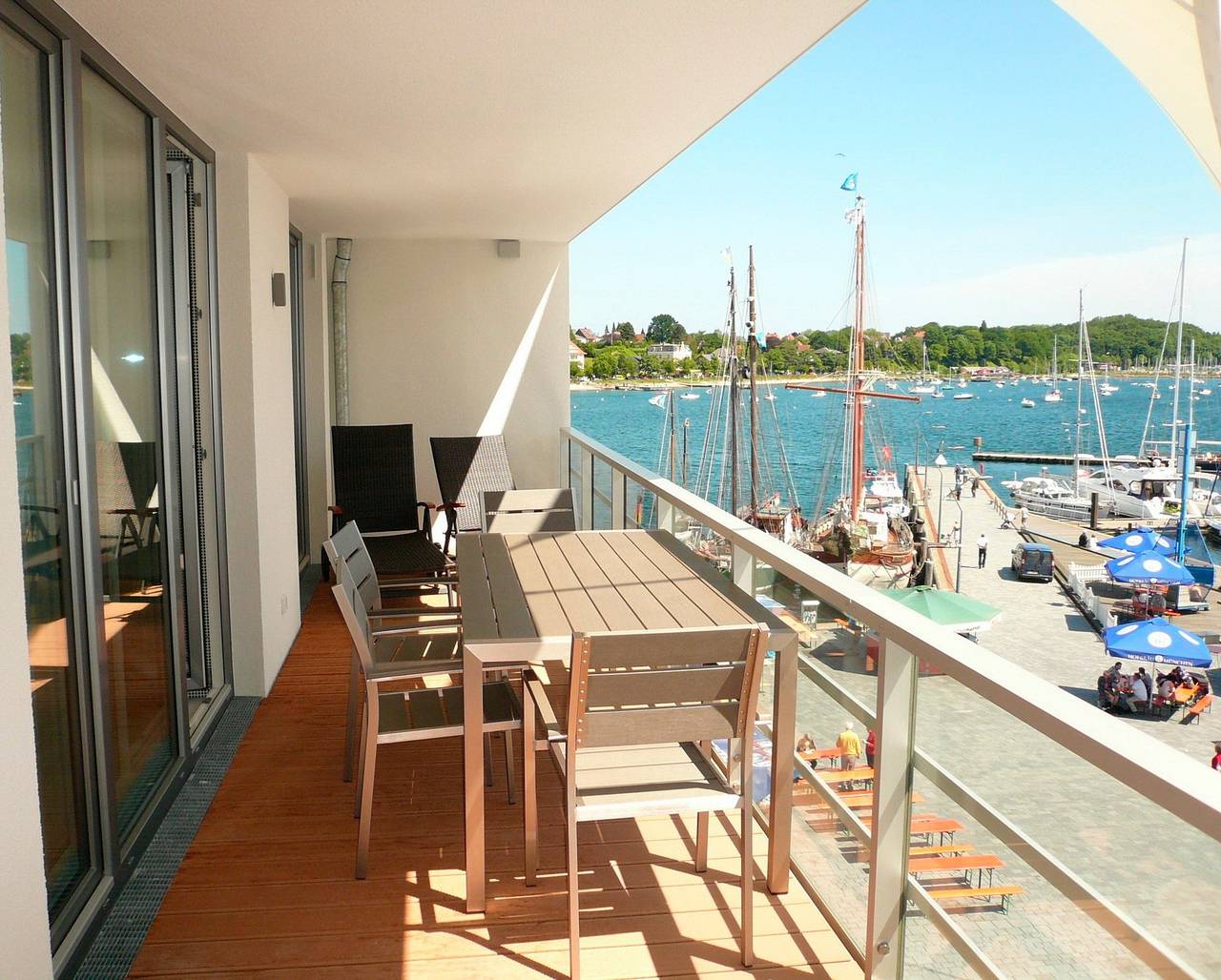 Ganze Ferienwohnung, Apartment 33 "Fördetraum" mit Sauna, Apartmenthaus Hafenspitze Blickrichtung offene See in Eckernförde, Rendsburg-Eckernförde