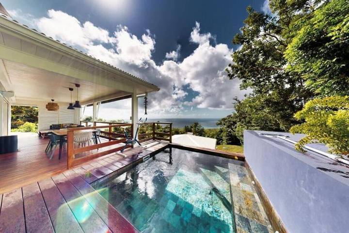 Villa pour 4 personnes, avec piscine ainsi que vue et jardin