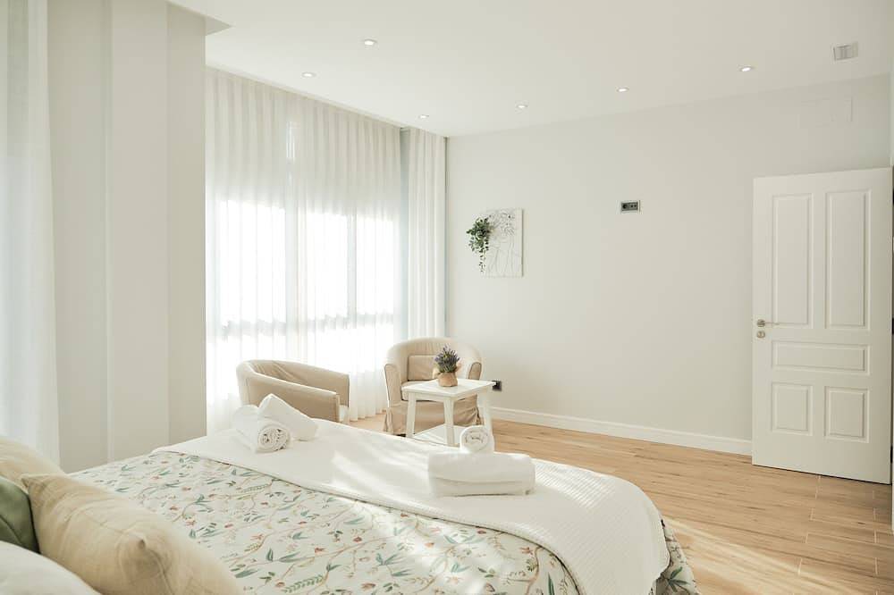 Elegant Family House p/10 (Garden/Parking/Wifi) in Outes, Rías Baixas