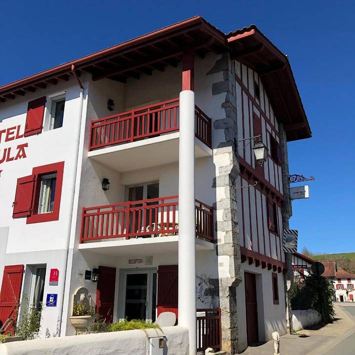 Hôtel, avec Balcon et Terrasse ainsi que Jardin et Sauna