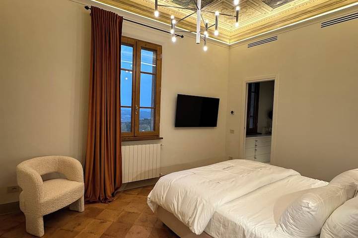 Palazzo Tamanti - 4 King Br 6 Bath Estate Home in Montalcino Center in Montalcino, Val d’Orcia