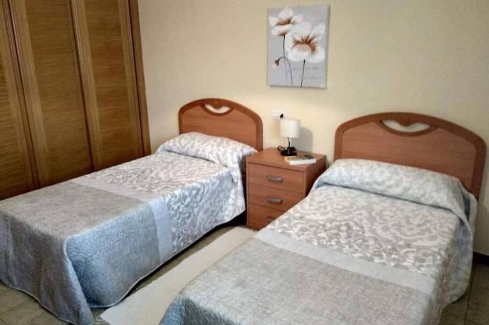 Entire apartment, Disconnectaengalicia Casa Montalvo - Top Floor in Portonovo, Sanxenxo