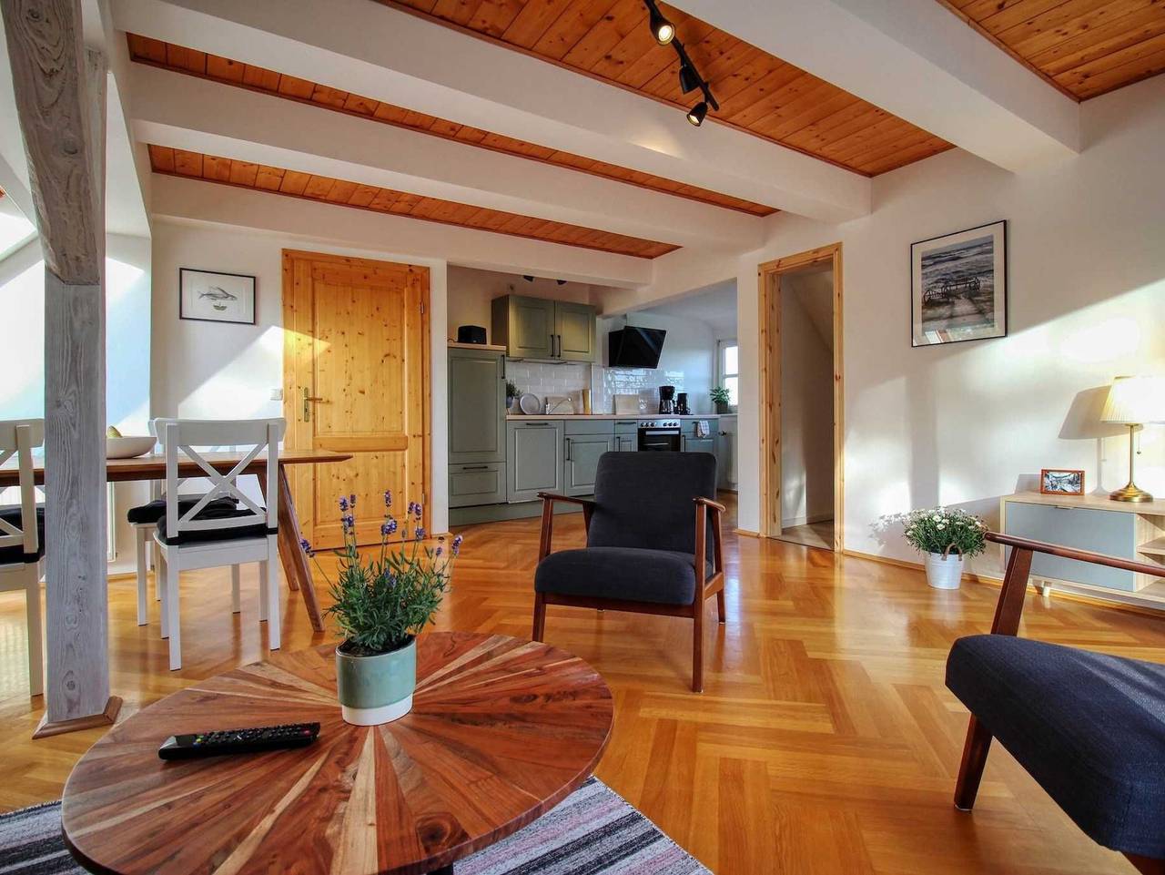 Ganze Ferienwohnung, Ferienhaus Makrele von 1877 - Große Giebelwohnung im Fischerhaus von 1877 in Sundhagen, Stralsund Umland