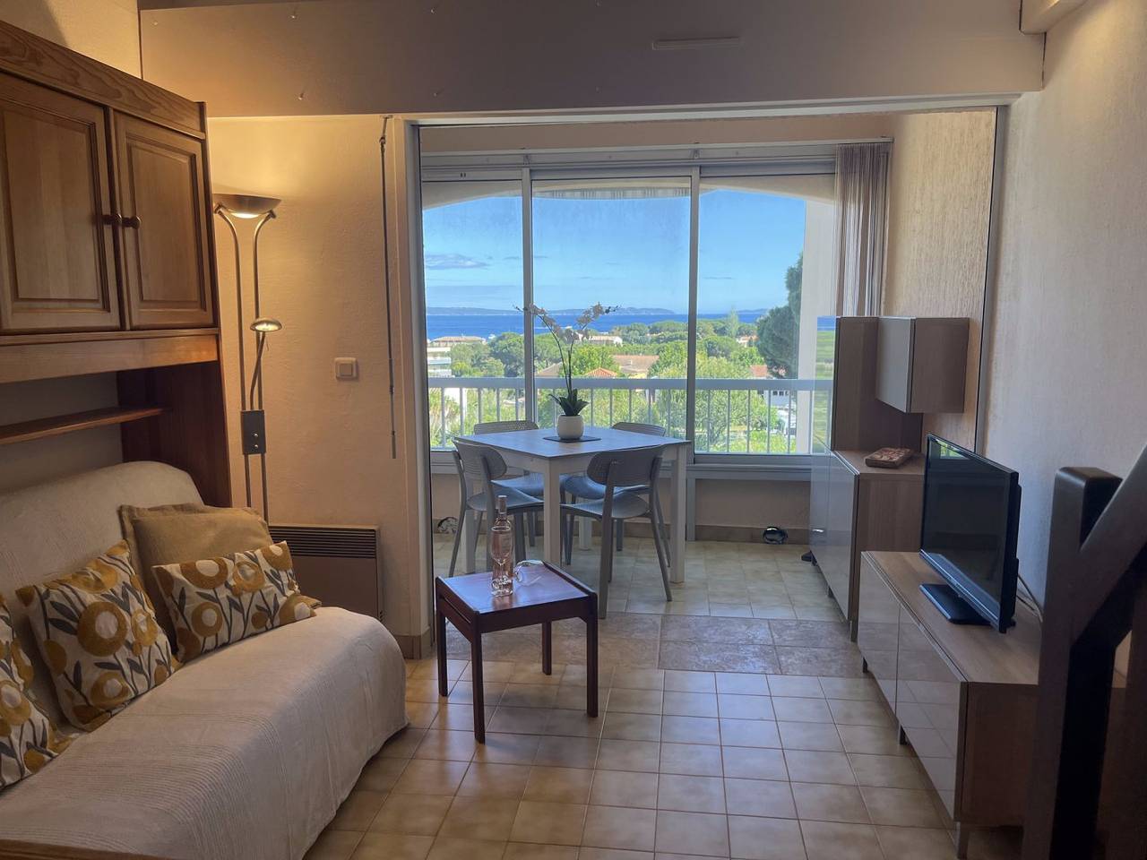 Appartement entier, Logement vacances vue mer in Le Lavandou, Région de Toulon