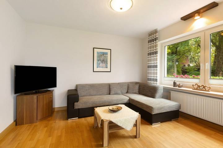 Geheel appartement, Vakantiewoning 'Iberg' met bergzicht, gedeeld terras en wifi in Olsberg, Upland