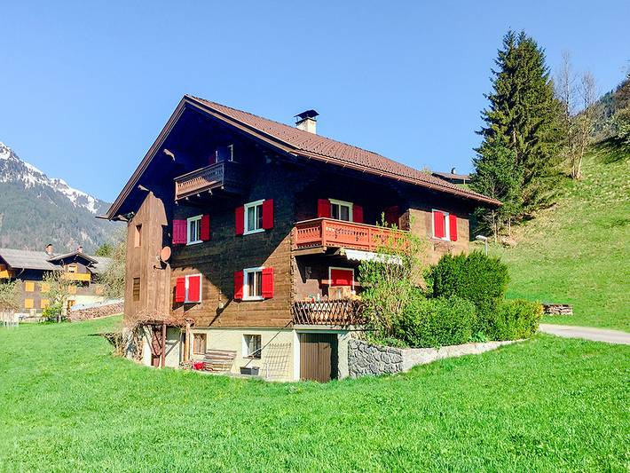 Ferienhaus für 10 Personen, mit Balkon und Terrasse sowie Garten in Vorarlberg