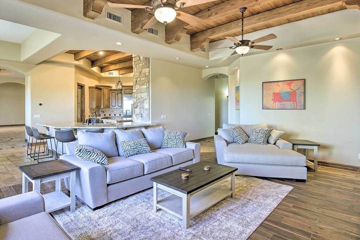 Villa for 9 people, with hot tub and yard in Arizona