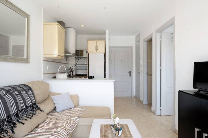 Entire apartment, Apartment 'Surfer Tarifa' with Sea View, Balcony and Wi-Fi in Playa de Los Lances, Tarifa