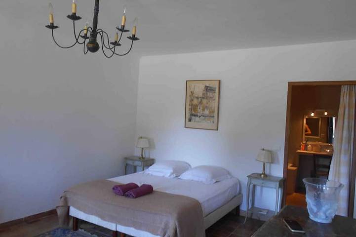 Location de vacances pour 12 personnes, avec terrasse à Mondragon - 2