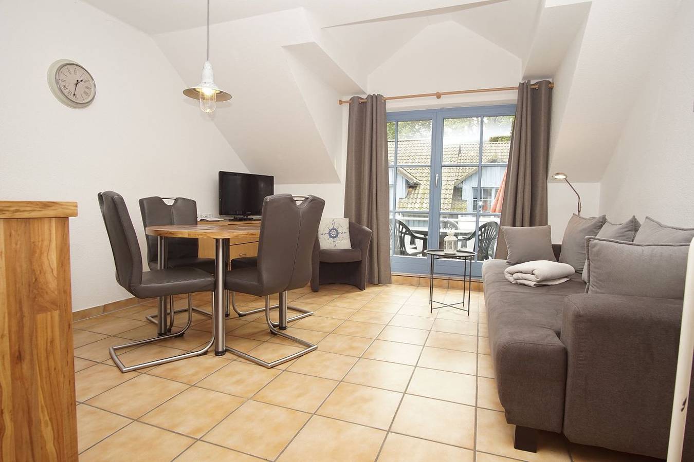 Ganze Wohnung, Dicht am berühmten Kap, schöner Sandstrand - Ferienresidenz Kap Arkona Fewo 06 in Putgarten, Rügen