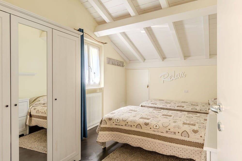 Ganze Wohnung, Angenehme Wohnung für 6 Personen mit  W-Lan, Tv und Terrasse in Claino con Osteno, Luganersee (Italien)