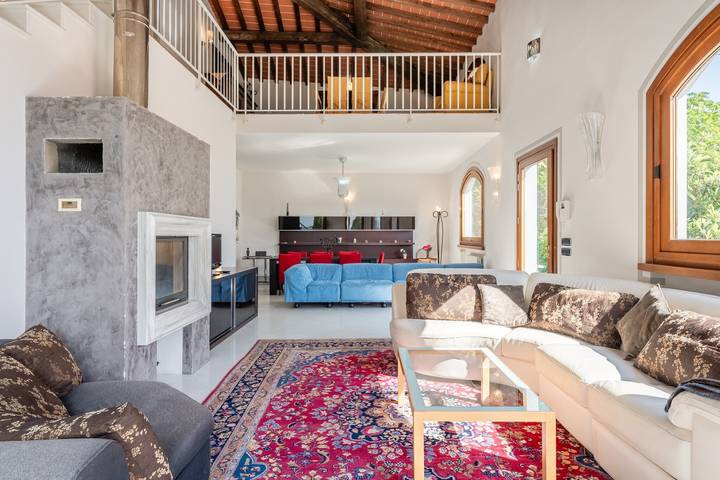 Villa 'Serafina' con piscina privata e terrazza privata in Pescia, Provincia di Pistoia