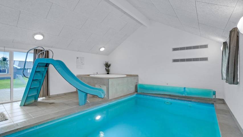 Ferienhaus für 14 Personen, mit Terrasse und Garten sowie Sauna in Kegnæs