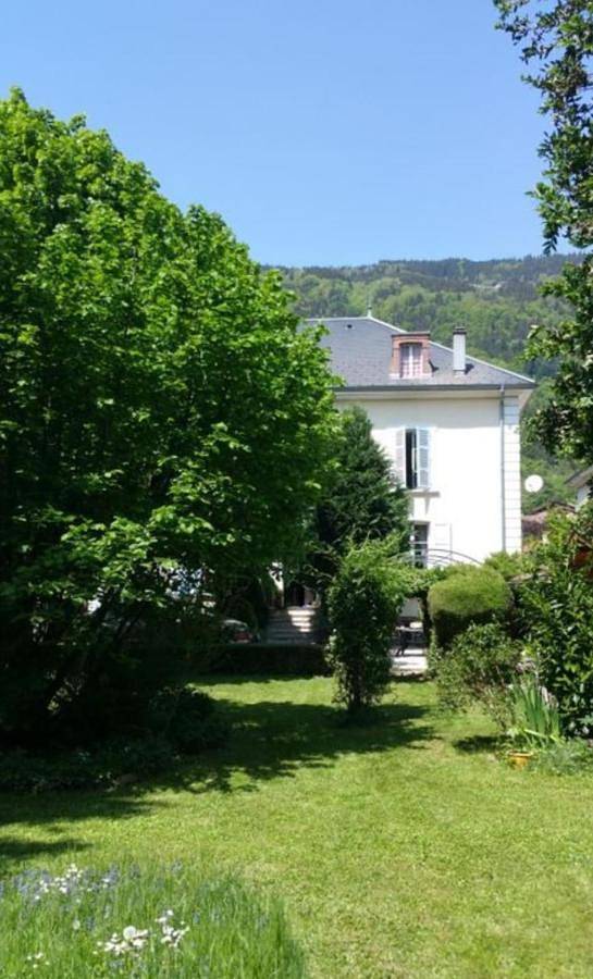 Location de vacances pour 15 personnes, avec Terrasse ainsi que Jardin et Sauna à Saint-Pierre-d'Allevard