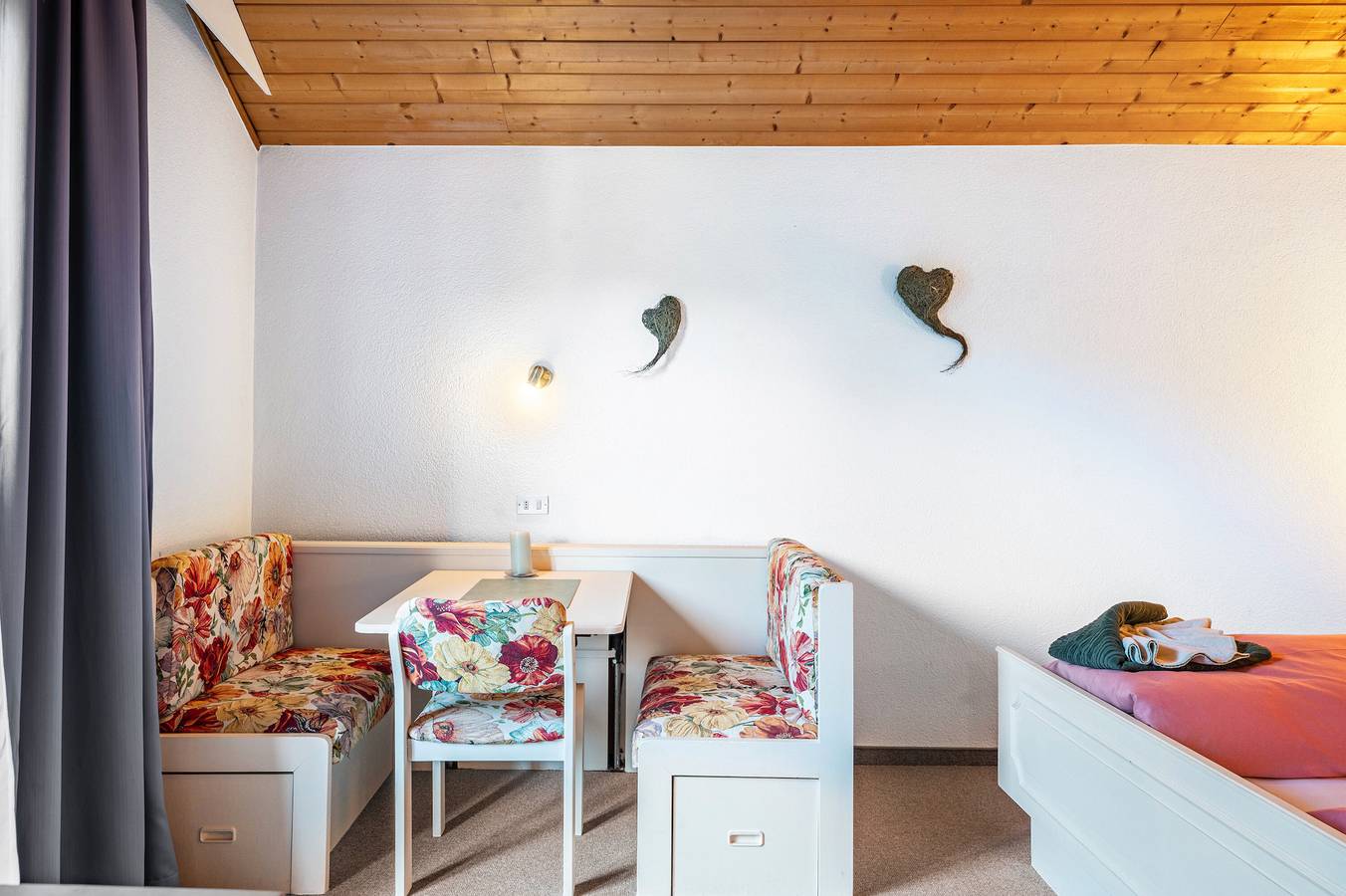 Biobauernhof Toellerhof 'Zimmer 7' mit Bergblick, Gemeinschaftspool und Wi-Fi in Algund, Texelgruppe