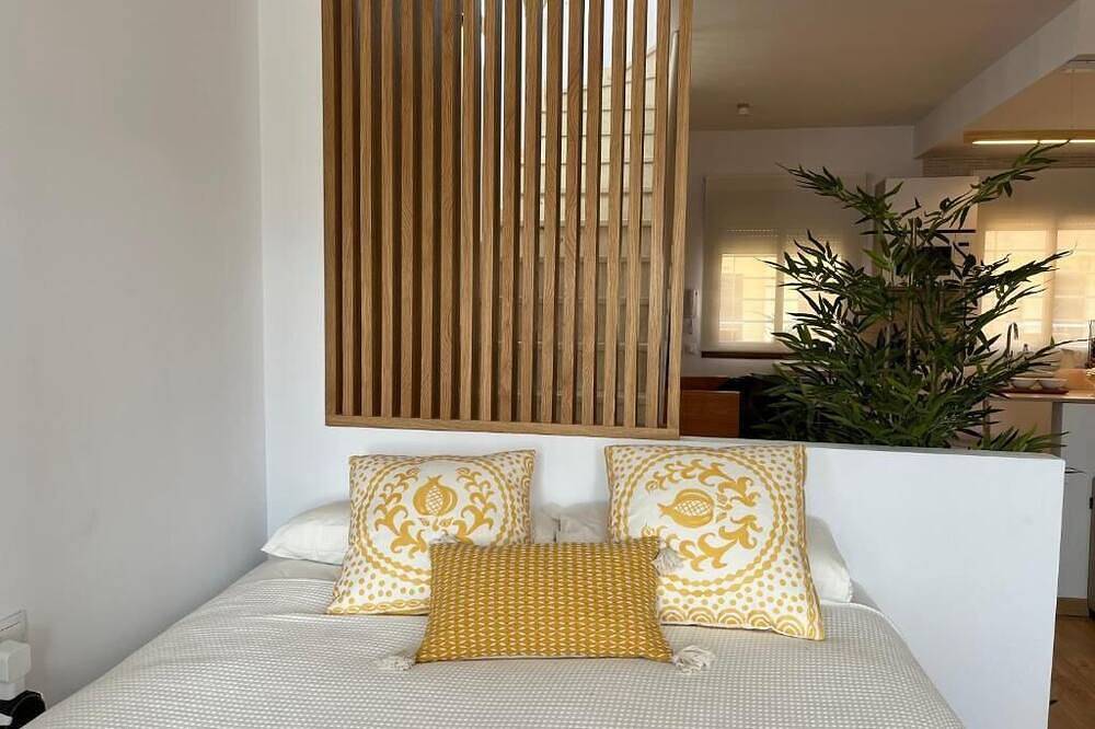 Entire apartment, Duplex with private terrace and parking 15 minutes from Seville in Dos Hermanas, Sevilla Province