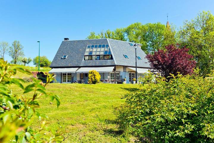 Hôtel pour 2 personnes, avec Terrasse ainsi que Jardin et Vue