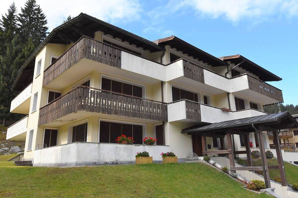 Apartamento entero, Acogedor apartamento para 2 personas con Wifi, Tv y aparcamiento in Madonna di Campiglio, Adamello-Presanella