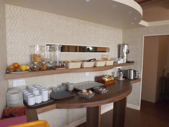 Hôtel pour 2 personnes, avec terrasse, animaux acceptés à Moulins - 2