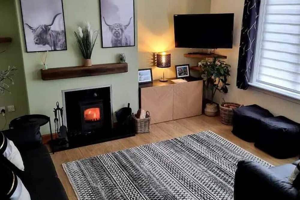 A Spacious 3-Bedroom Retreat at the Gateway to the Highlands in Nevis Range, Fort William