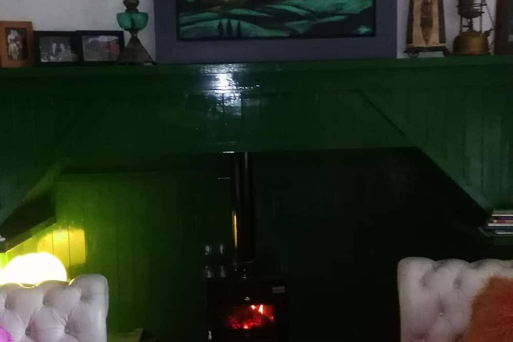 Reethaus voller Kunst und Atmosphäre in County Tipperary